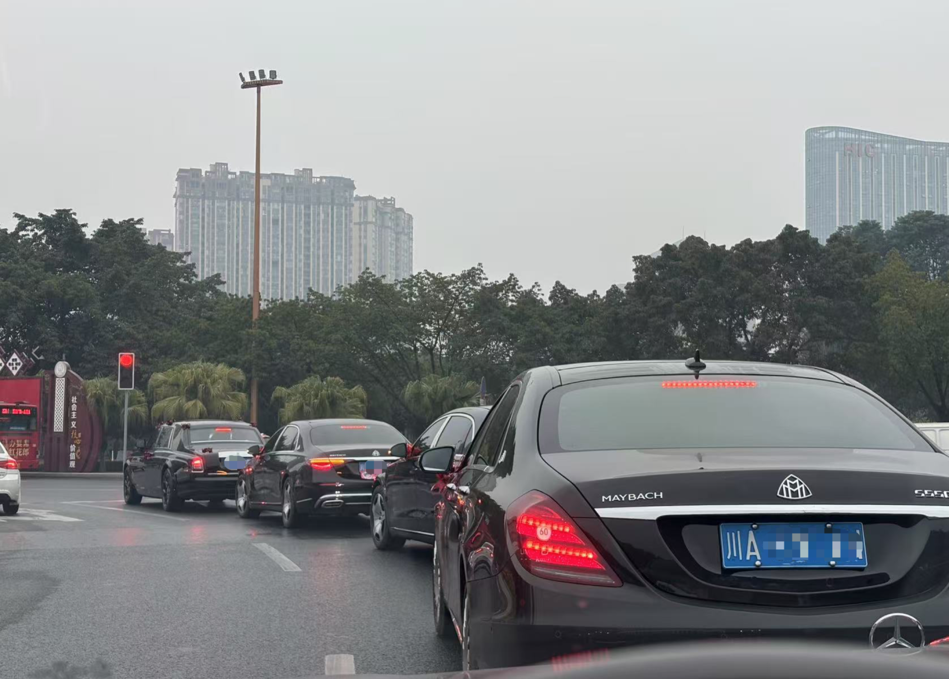 劳斯莱斯头车 跟车迈巴赫S480